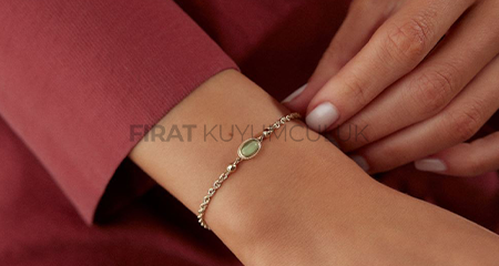 Öğretmene Hediye Altın Bileklik: Değer Verenlerin Seçimi