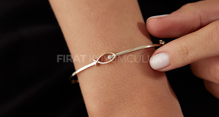 Kuyumculuk Online İndirim: Değerli Takıları Avantajlı Fiyatlarla Keşfedin