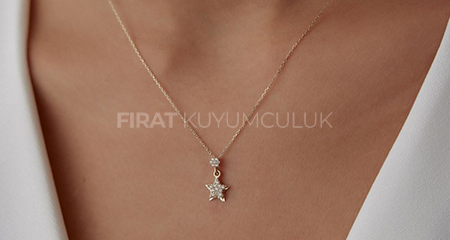 Zarif Altın Takı Hediyeleri ile Anlamlı ve Kalıcı Seçimler