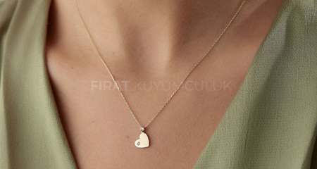 Sevgililer Günü Hediye Fikirleri: Anlamlı, Zarif ve Kalıcı Seçimler