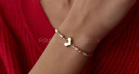 Kadınlar İçin Altın Takı Önerileri: Zarafeti Günlük Hayata Taşıyan Seçimler