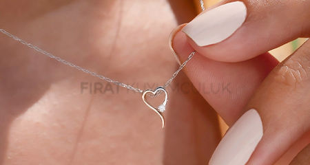 Pırlanta Kolyelerle Işıltının En Zarif Hali