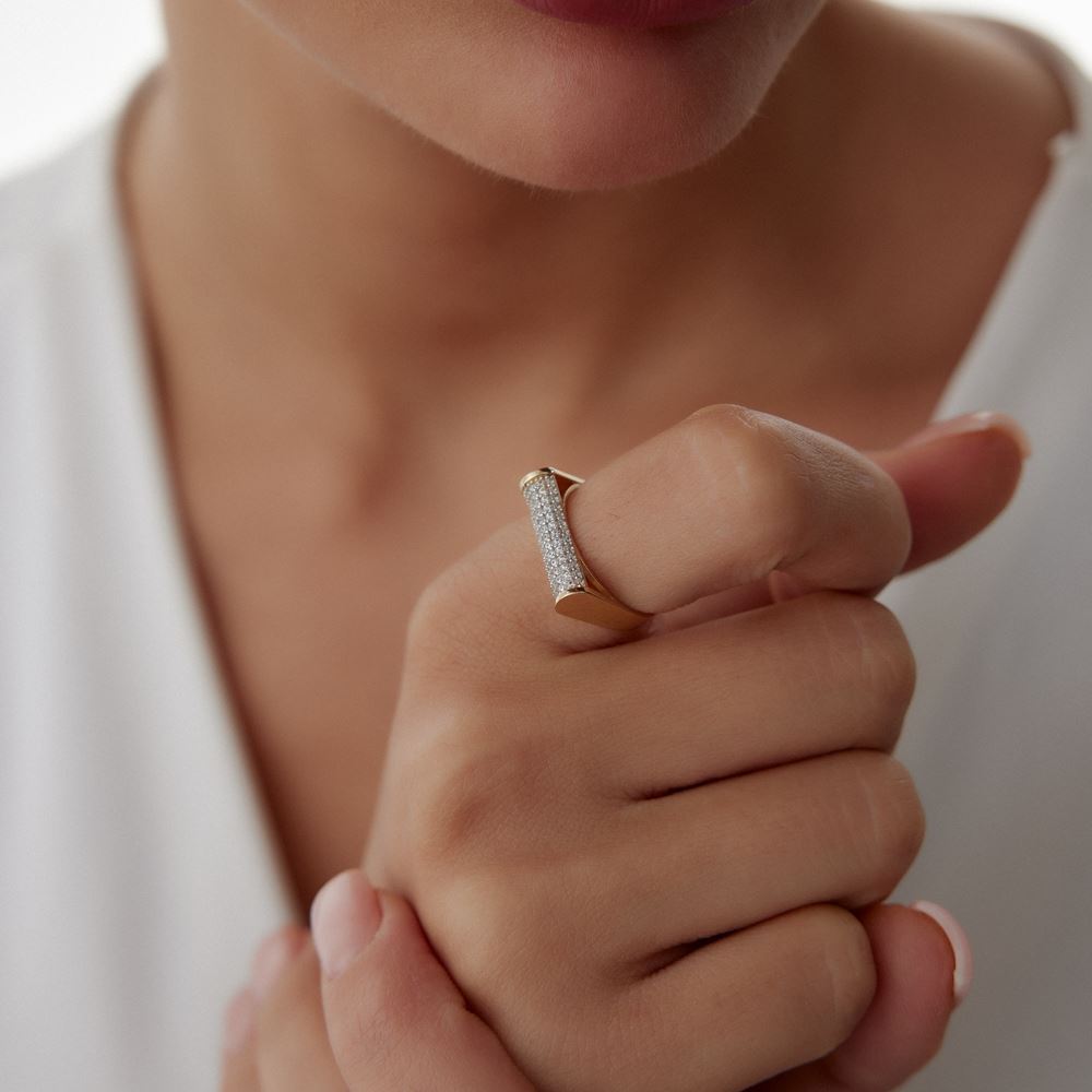 Beyaz Taşlı Yassı Tasarım Baget