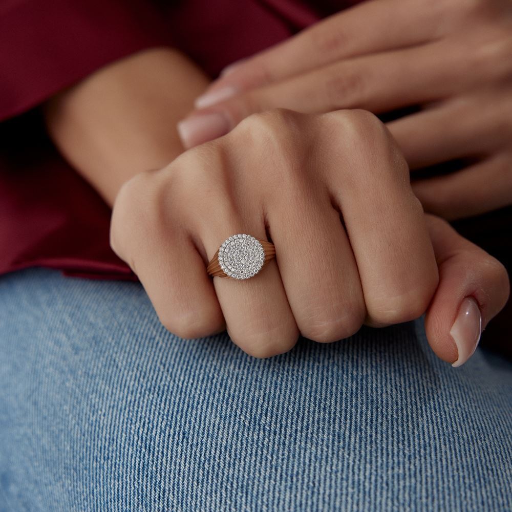 Oval Çizgi Tasarım Oval Taşlı Yüzük