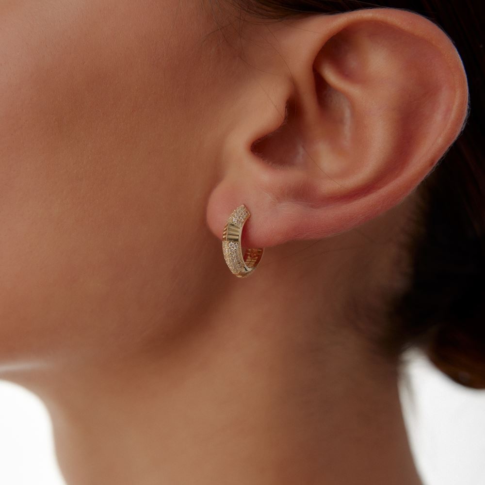 Oval Tasarım Taşlı Halka Küpe