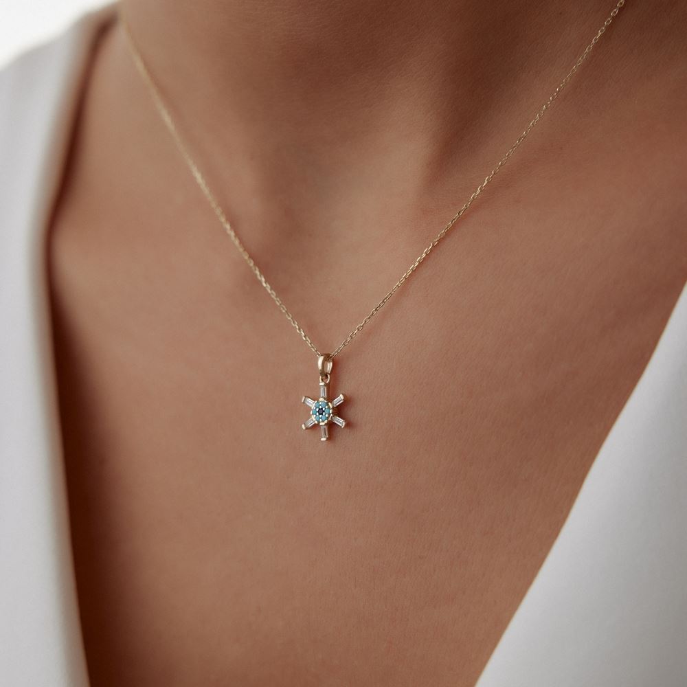 Parçalı Taşlı Çiçek Kolye