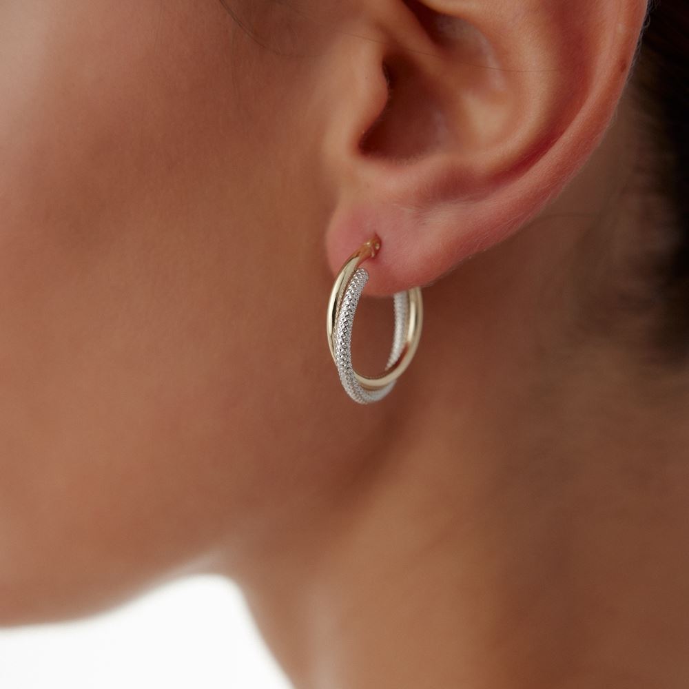 İki Renk Oval Nokta Tasarımlı Halka Küpe