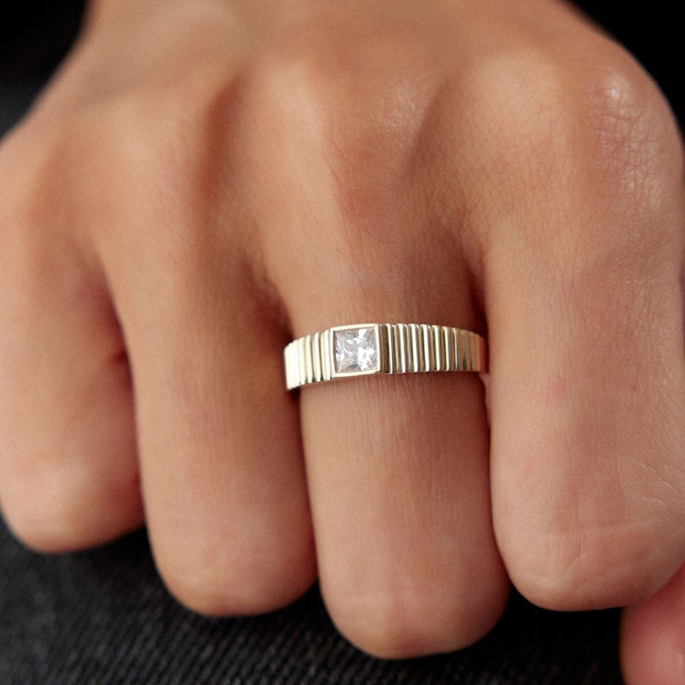 Baget Taşlı Sıralı Yüzük