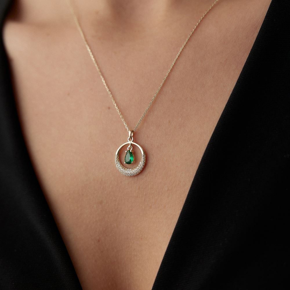 Damla Yeşil Taşlı Hilal Tasarım Kolye