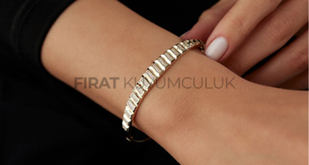 Altın Set Seçiminde Zarafet ve Güvenin Adresi: Fırat Kuyumculuk
