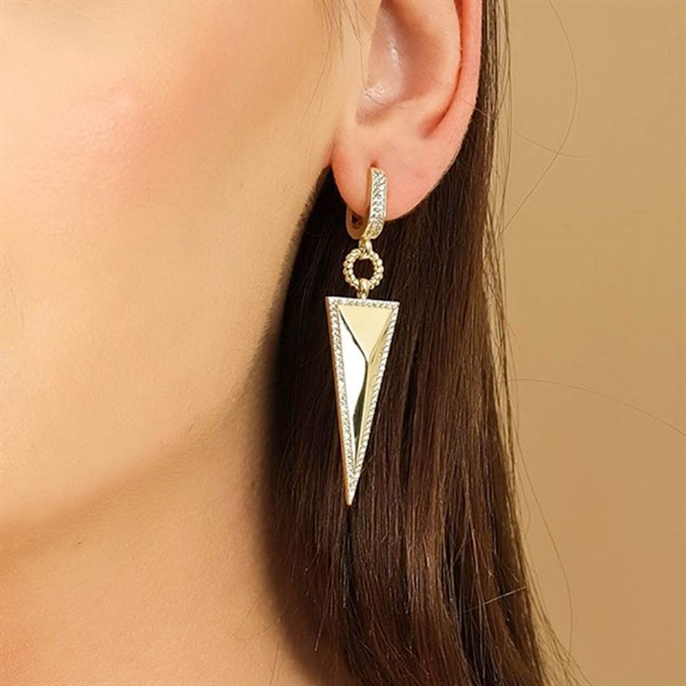 Üçgen Piramit Küpe