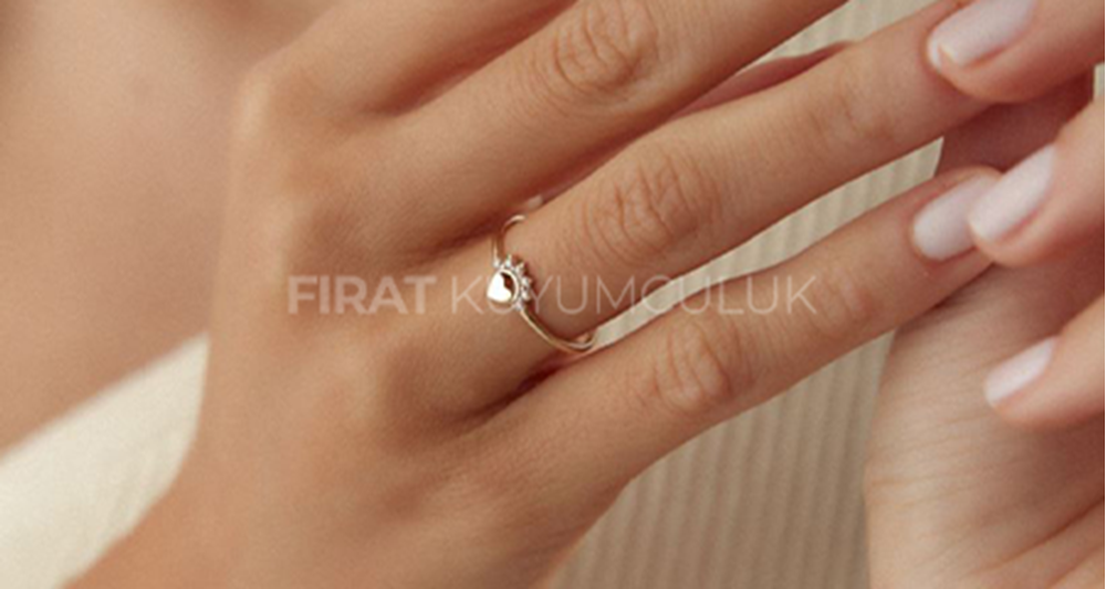 Öğretmenler Günü İçin En Zarif Altın Hediyeler