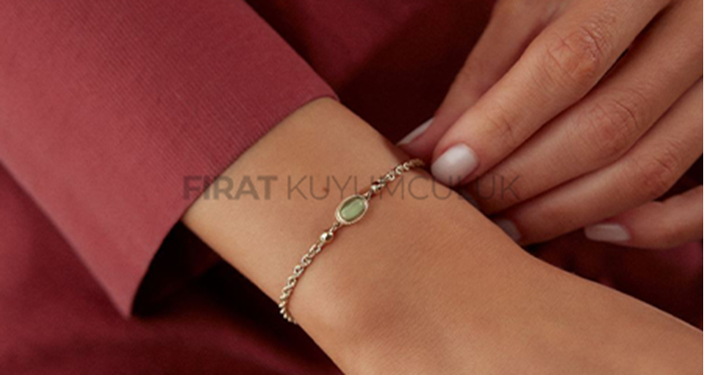 Öğretmene Hediye Altın Bileklik: Değer Verenlerin Seçimi