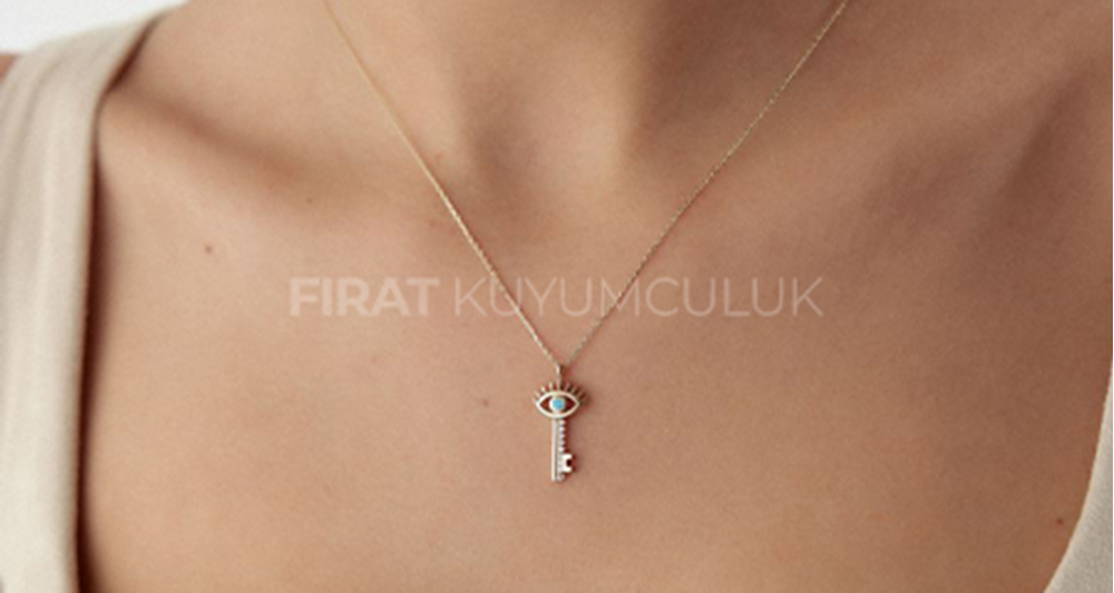 Yılbaşı Takı Hediyeleri: Fırat Kuyumculuk ile Yeni Yılda Işıltı Hediye Et