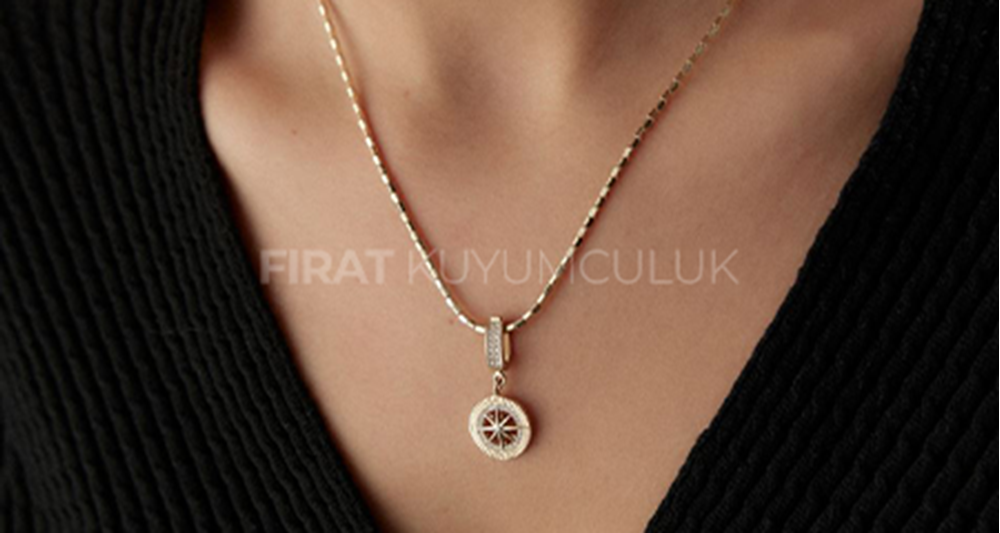 Yeni Yıl Hediye Önerileri: Fırat Kuyumculuk’tan Sevdiklerinize Işıltı Katacak Öneriler