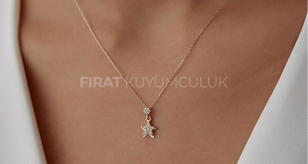 Zarif Altın Takı Hediyeleri ile Anlamlı ve Kalıcı Seçimler