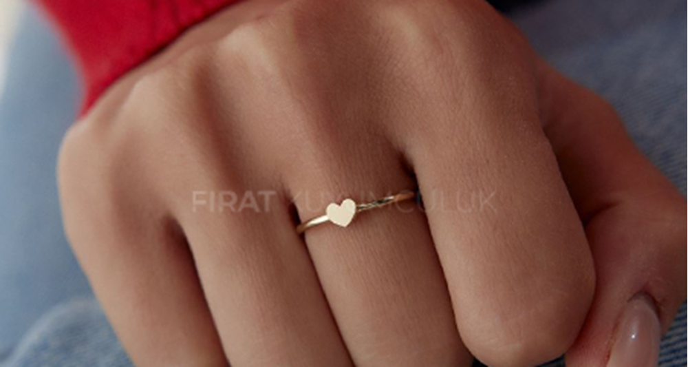 Sevgililer Günü İçin Anlamlı Hediyeler: Kalıcı Duyguların Zarif İfadesi