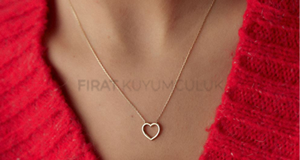 Kalp Kolye Tasarımları: Aşkın En Zarif İfadesi