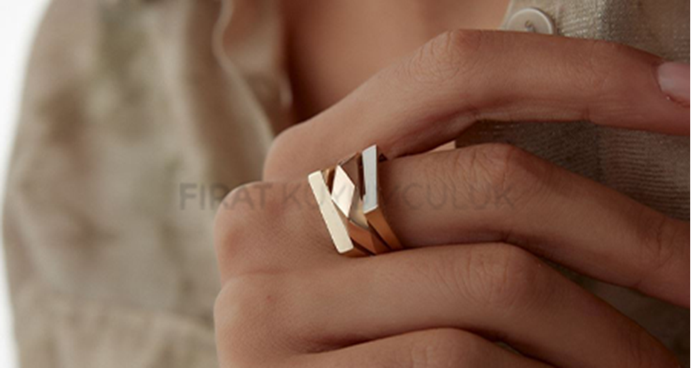 Trend Yüzük Kombinleri: Tarzınızı Anlatmanın En Zarif Yolu