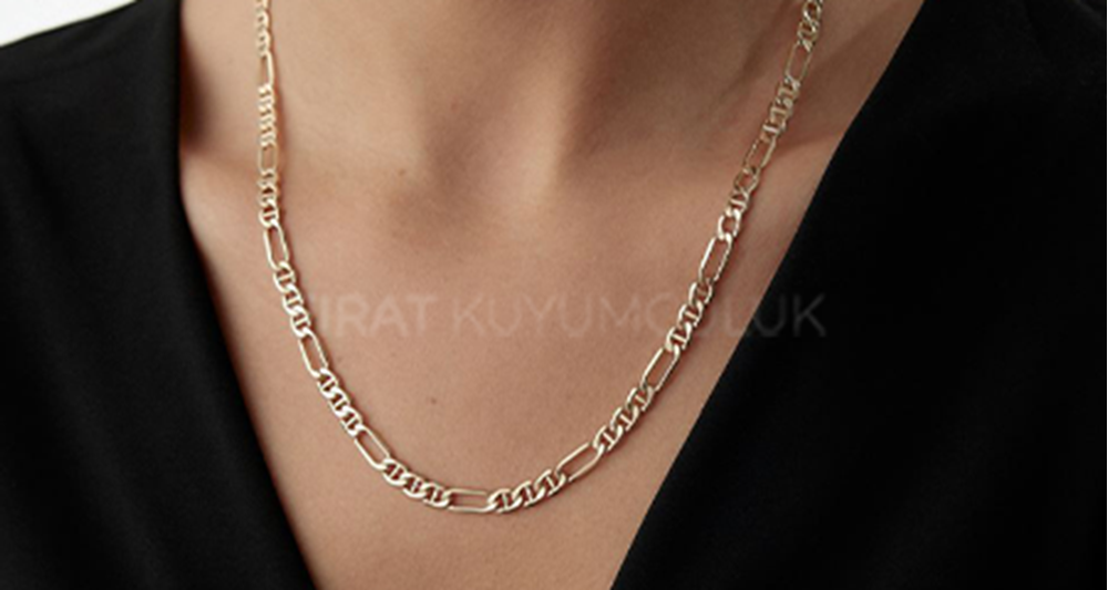 Harfli Kolye Altın Modelleri ile Kişisel Şıklık: Fırat Kuyumculuk Farkı