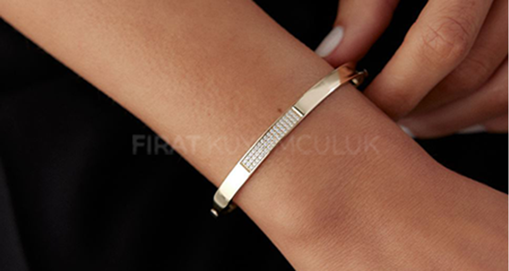 Anneler Günü Bilezik Önerileri ile Annenize Unutulmaz Bir Hediye