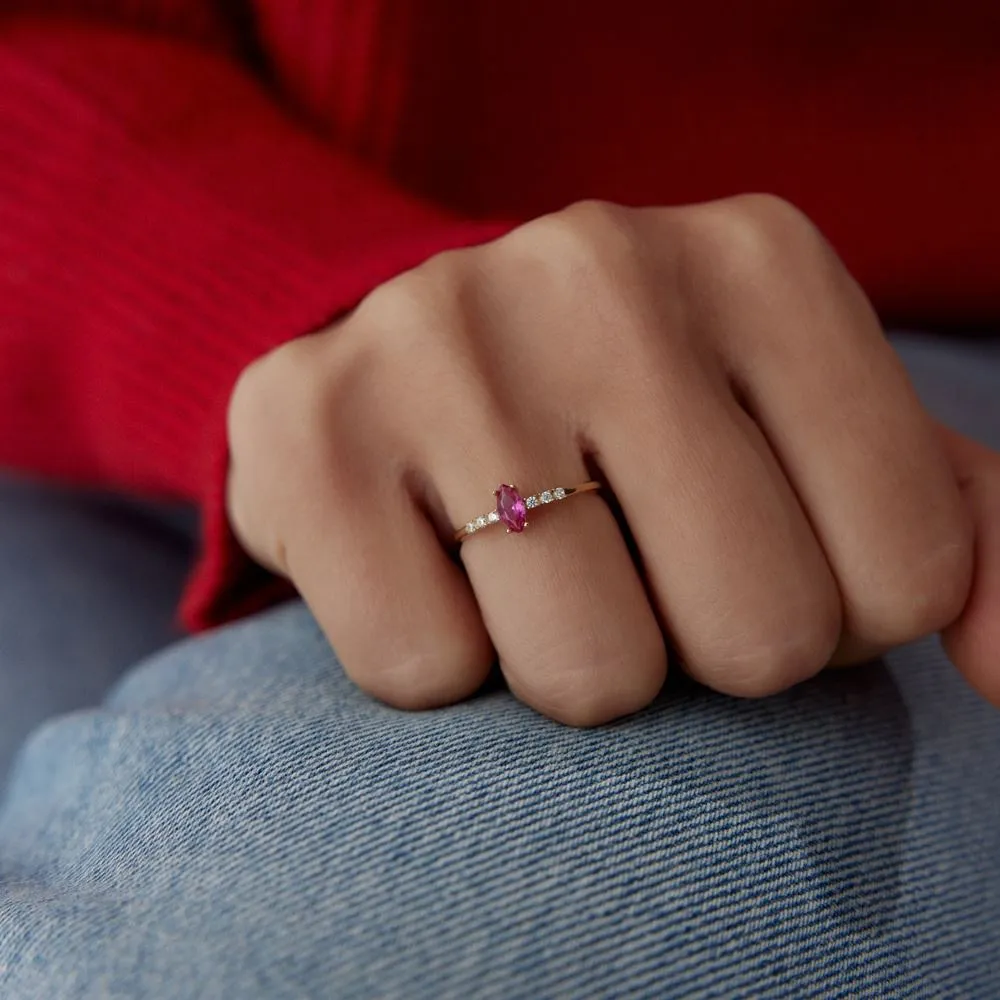Pembe Damla Ve Baget Taşlı Yüzük